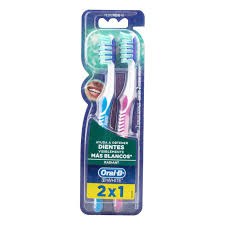 CEPILLO DENTAL ORAL B ADVANTAGE 3EN1 40 MEDIO 2X1 X UND