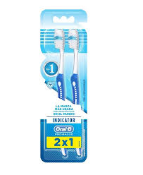 CEPILLO DENTAL ORAL B INDICATOR ANTIBACTERIAL SUAVE 2X1 UND